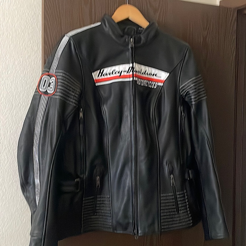 Harley Davidson Leather Jacket worn 3 times.  Excellent condition